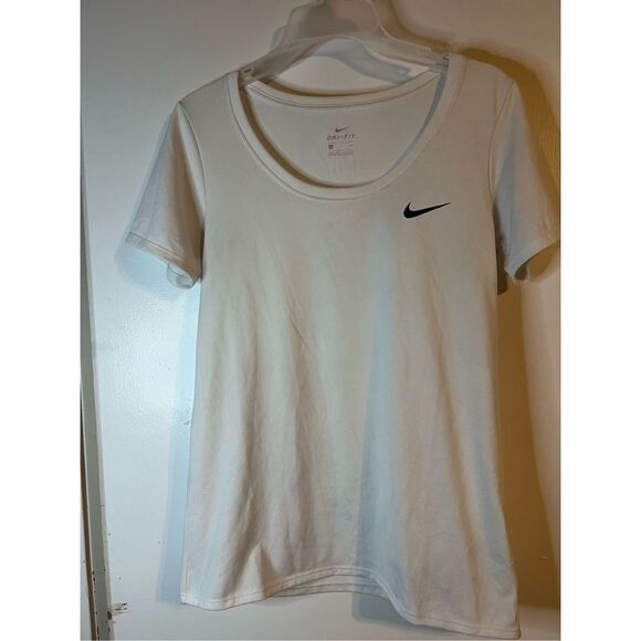 Nike Dri Fit Women’s Tshirt - Picture 1 of 3